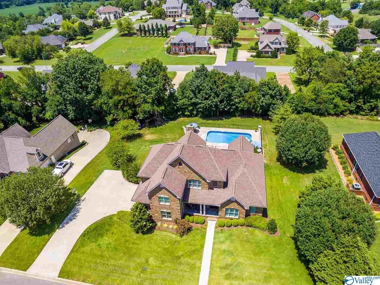 1005 Dogwood Drive - Photo 1