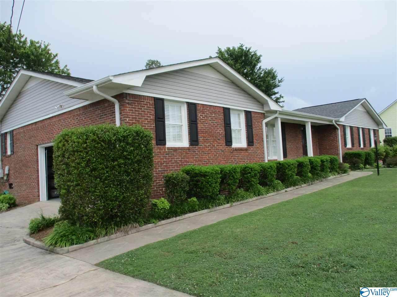 902 Ron Avenue - Photo 1