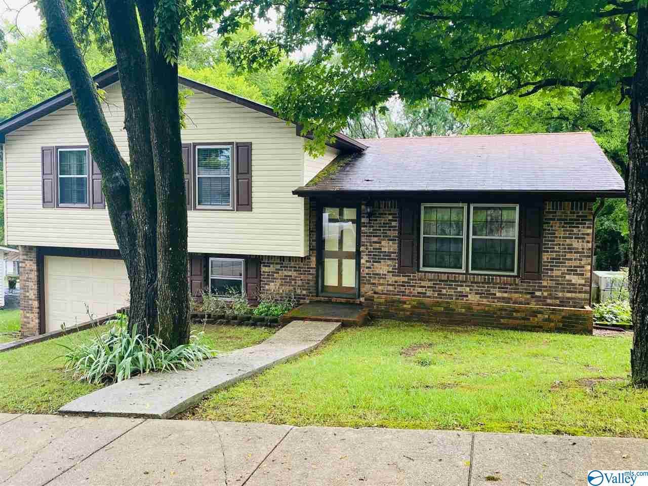 402 Franklin Avenue - Photo 1