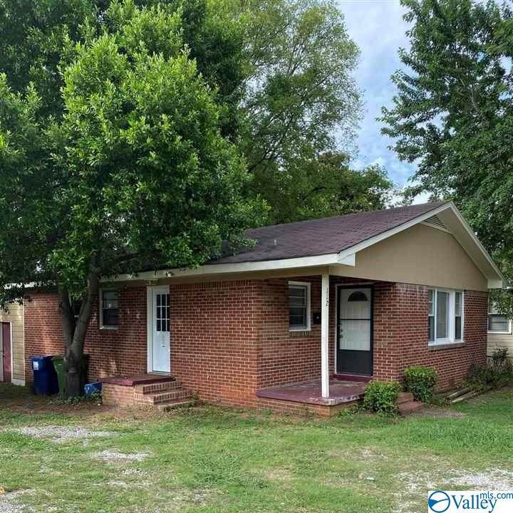 112 Drake Avenue - Photo 1