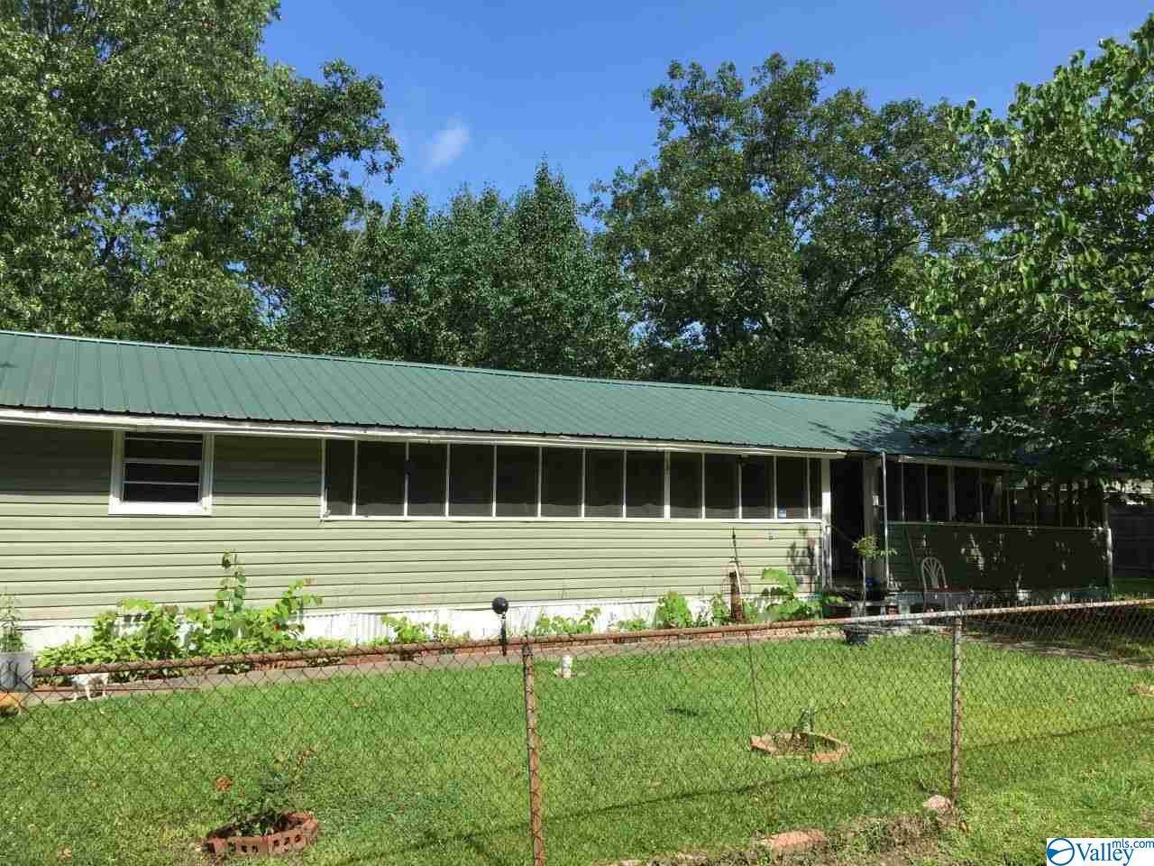 1811 Emanuel Avenue - Photo 1