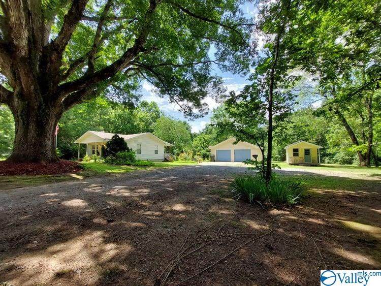 591 Pine Burr Road, Eva, AL 35621 (MLS 1786121) MarMac Real Estate