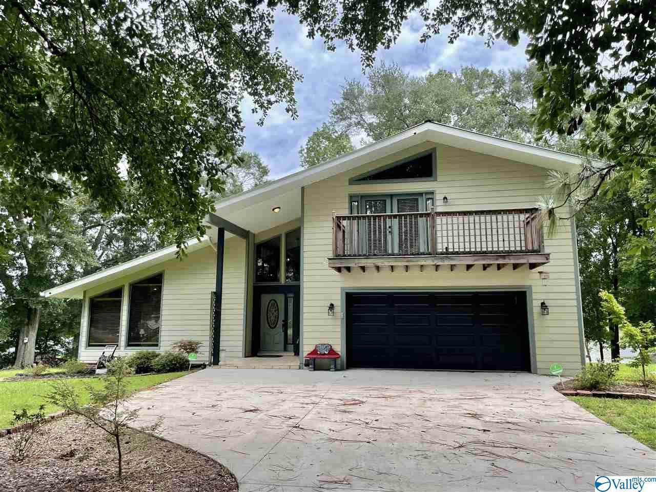 255 Meadow Wood Road - Photo 1