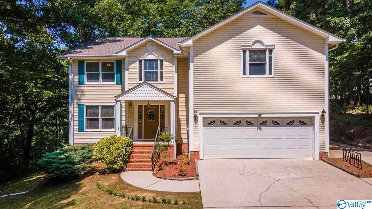 2102 Dogwood Blvd - Photo 1