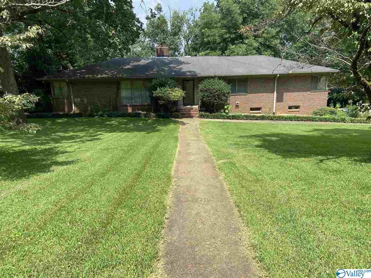 1420 Bellevue Drive - Photo 1