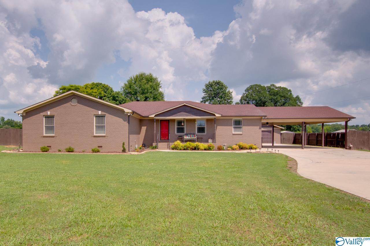 11385 Wall Triana Hwy - Photo 1