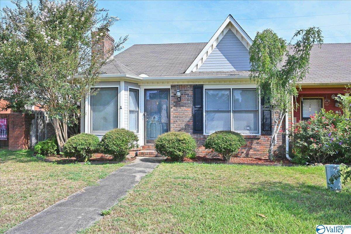 420 Autumnwood Drive - Photo 1