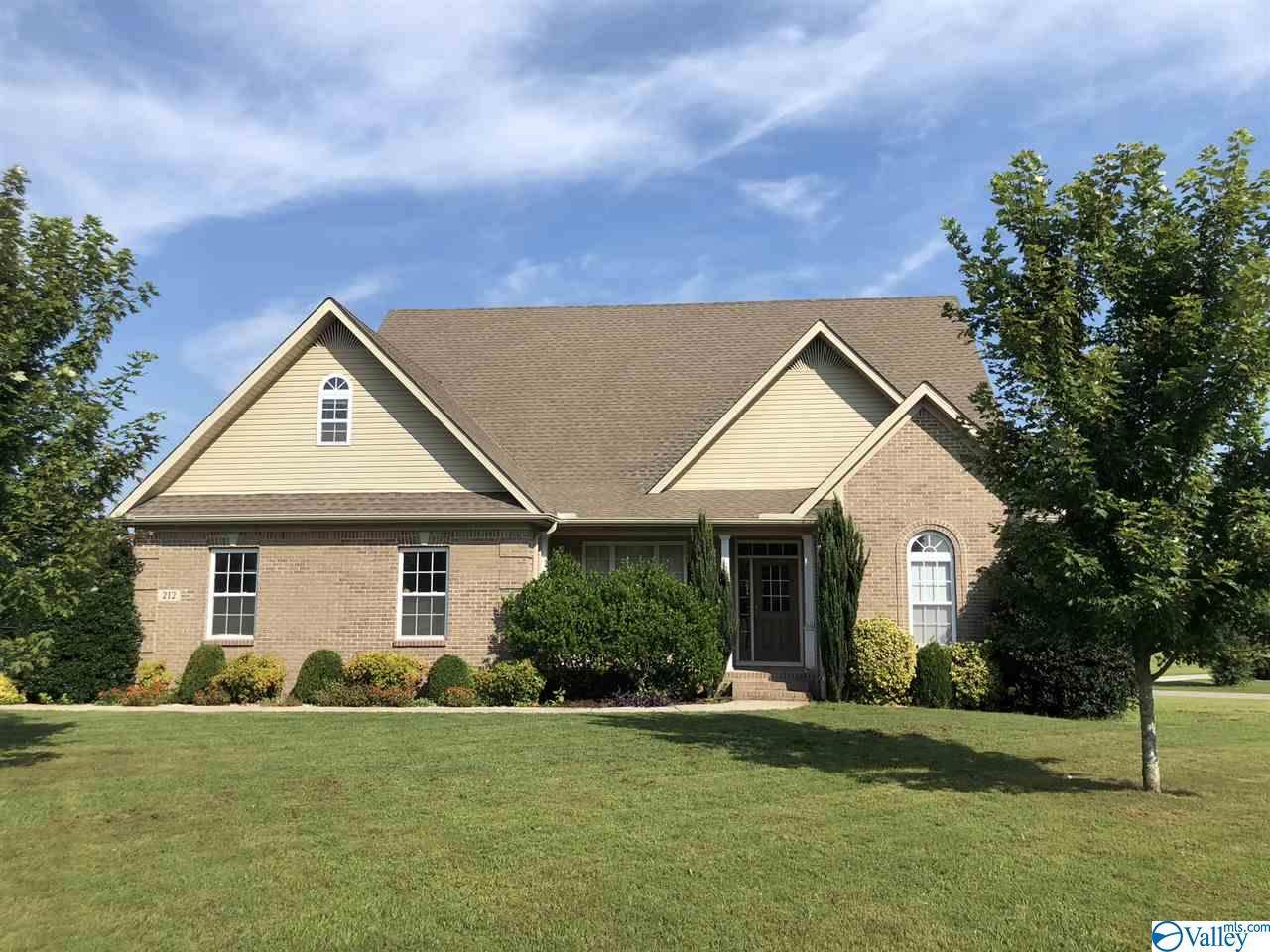 212 Southern Wind Drive - Photo 1