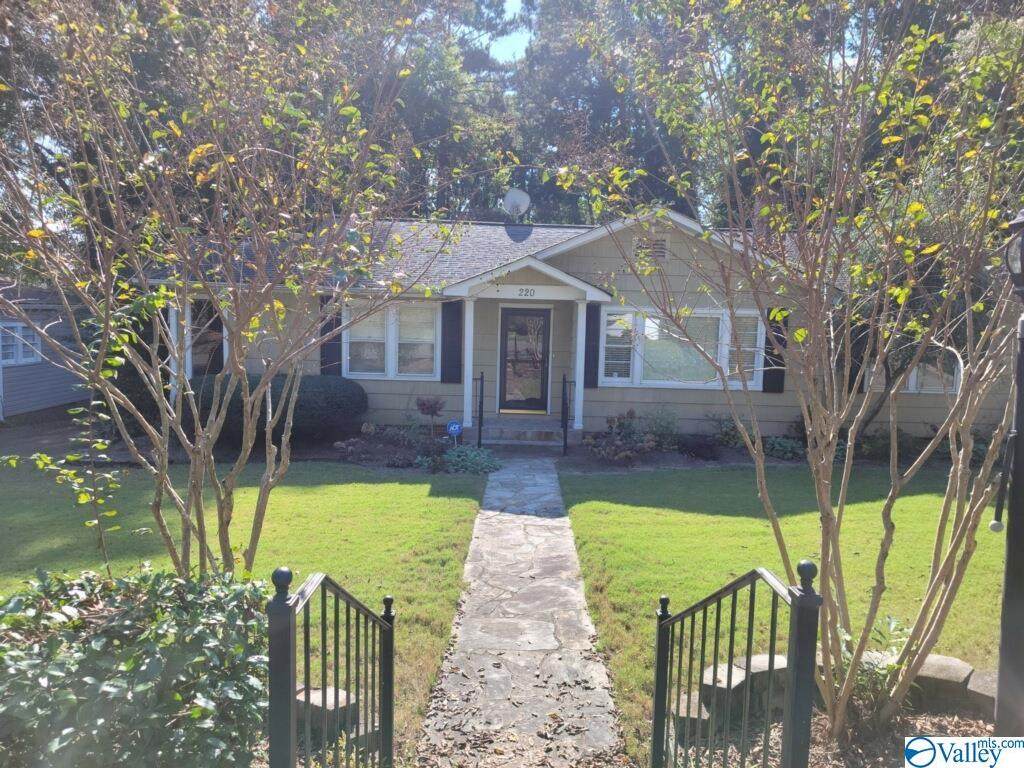 220 Riley Street - Photo 1