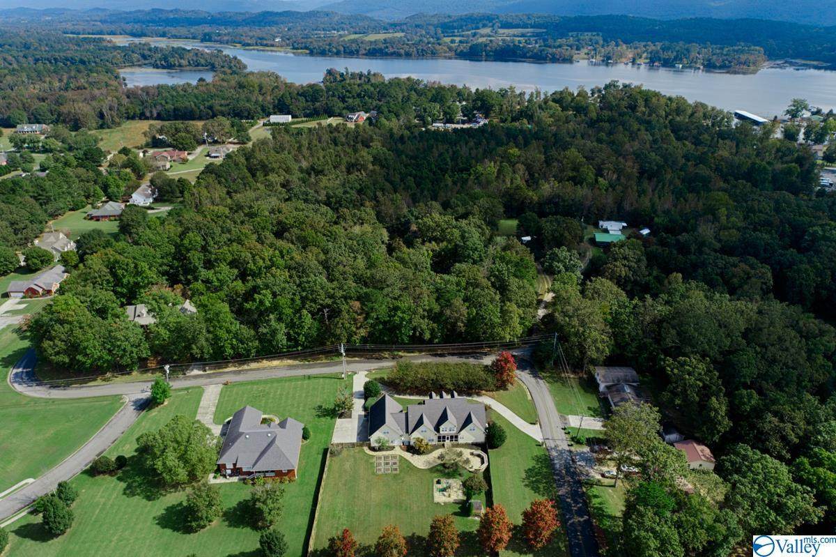 1522 Byron Road - Photo 1