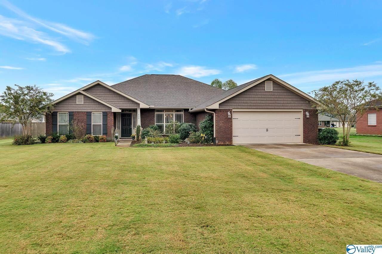 550 Bell Circle - Photo 1