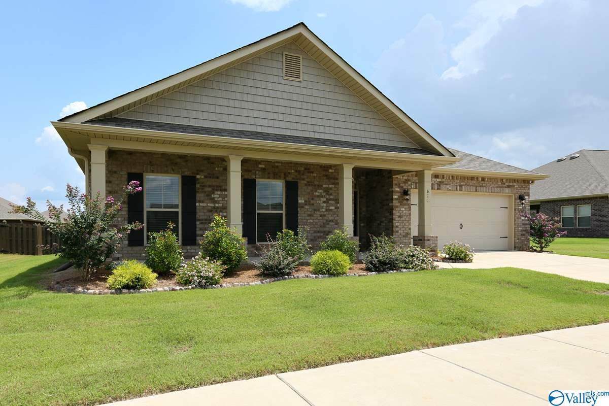 611 Willow Crest - Photo 1