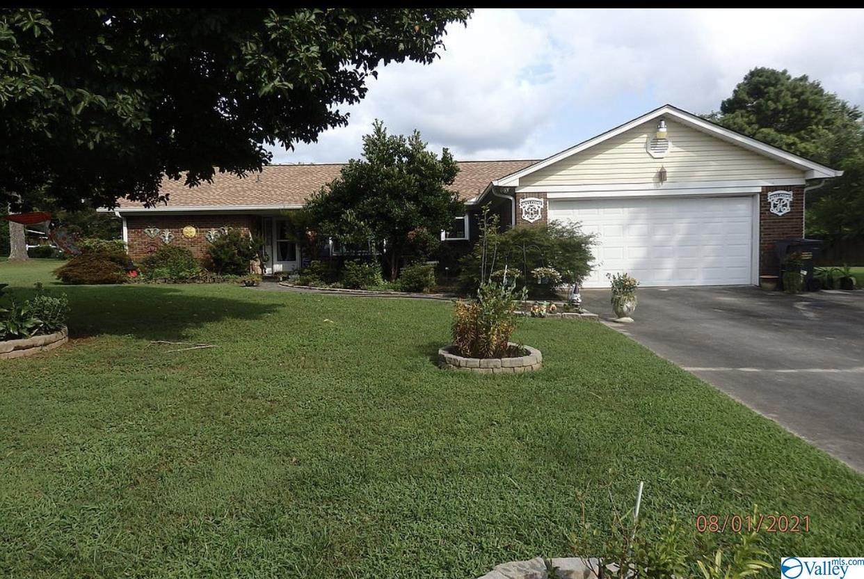 188 Meadowview Drive - Photo 1