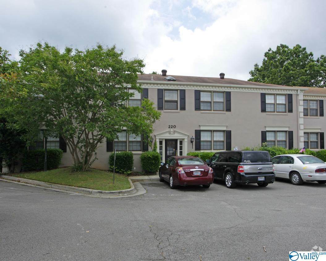 220 Rhett Avenue - Photo 1