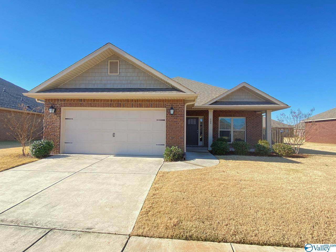 608 Willow Shoals Drive - Photo 1