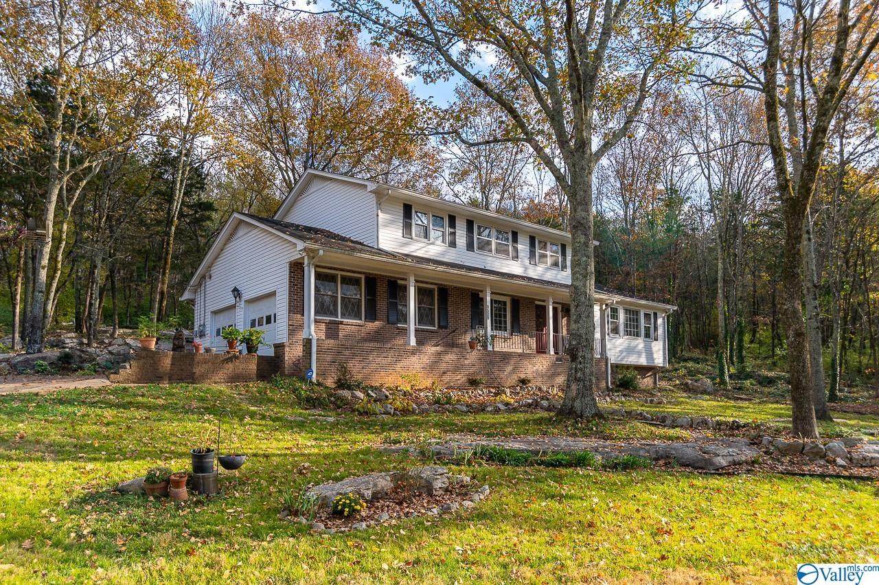 9539 Hemlock Drive - Photo 1