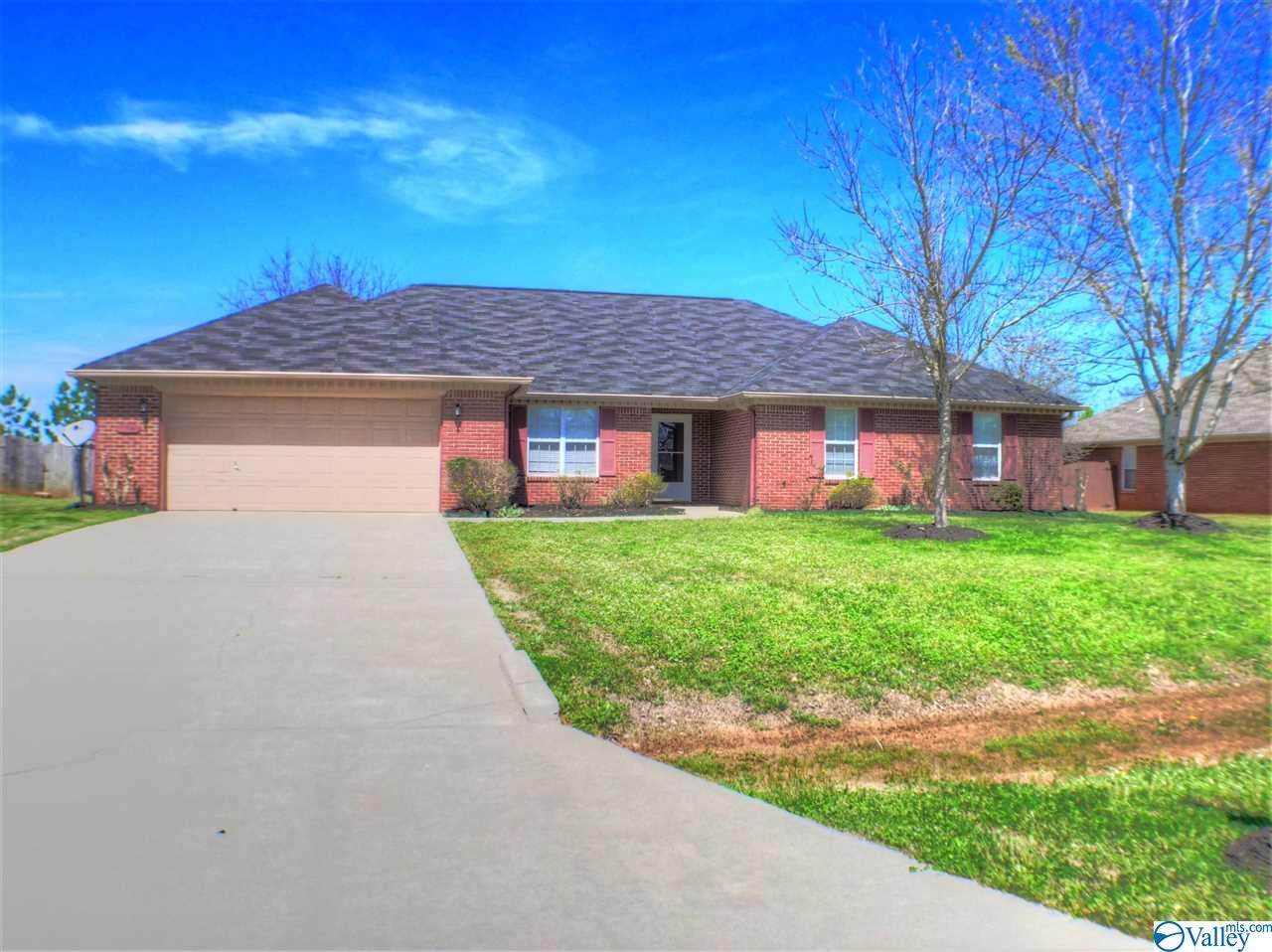 154 Oakcrest Road - Photo 1