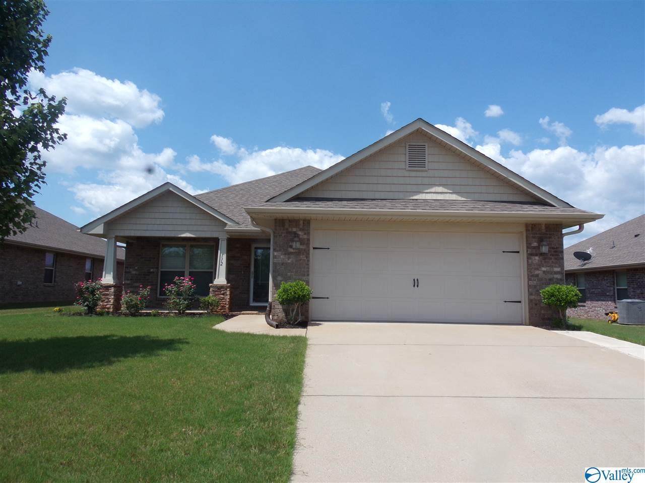 112 Pembridge Lane - Photo 1