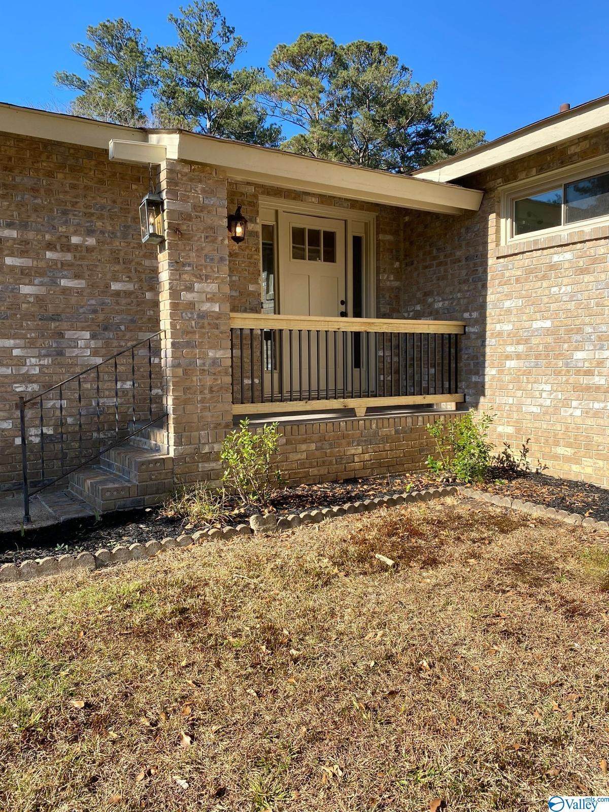 210 Pine Hill Drive - Photo 1