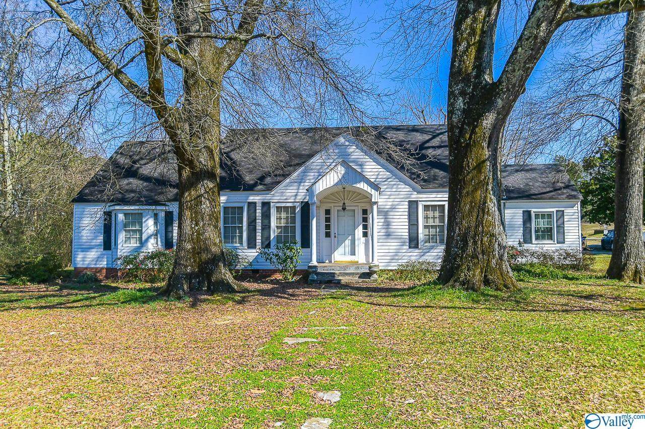 507 North Greenway Drive - Photo 1