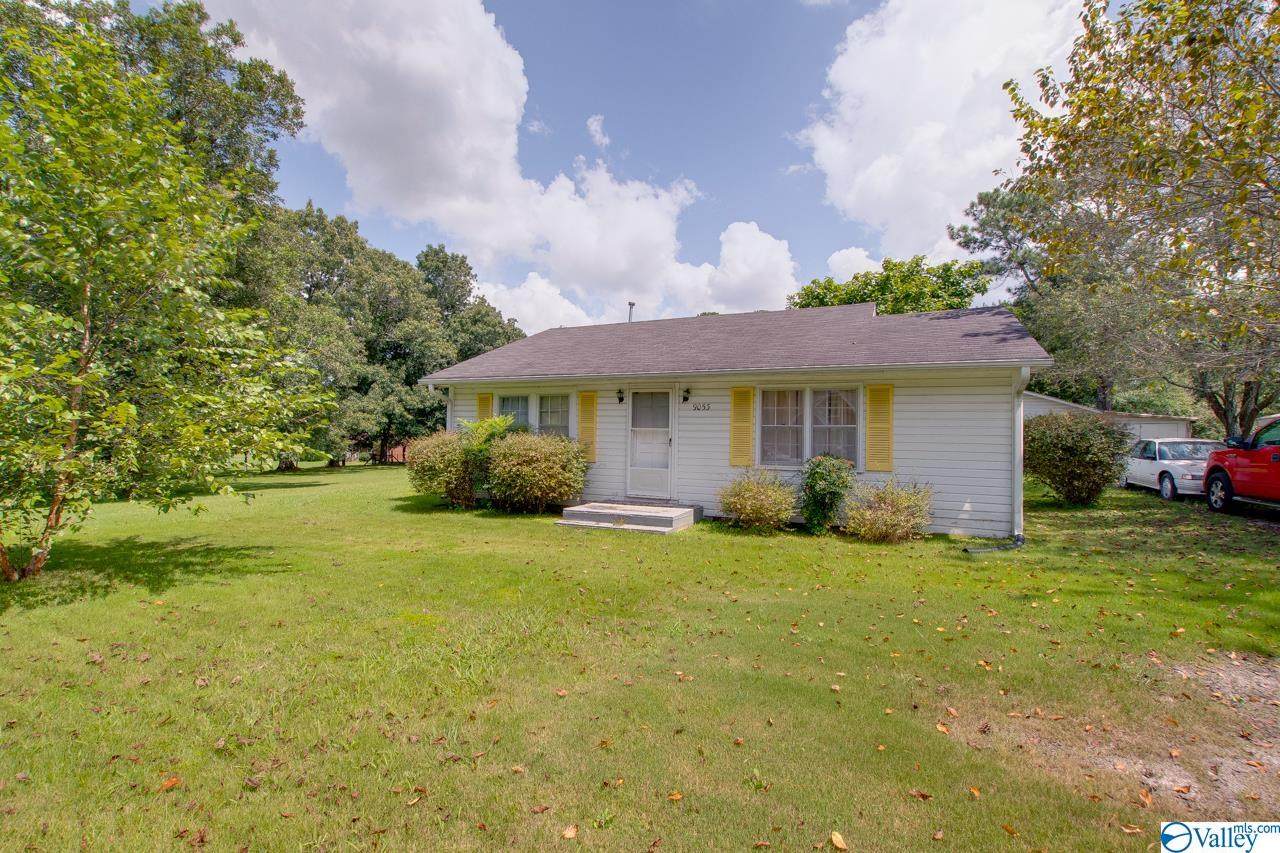 9053 Wall Triana Hwy - Photo 1
