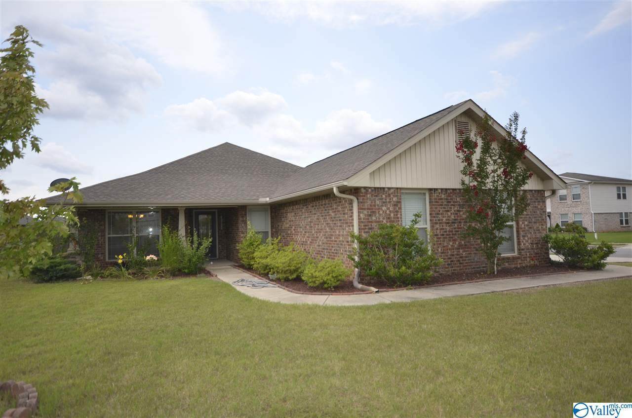 147 Grantham Circle - Photo 1