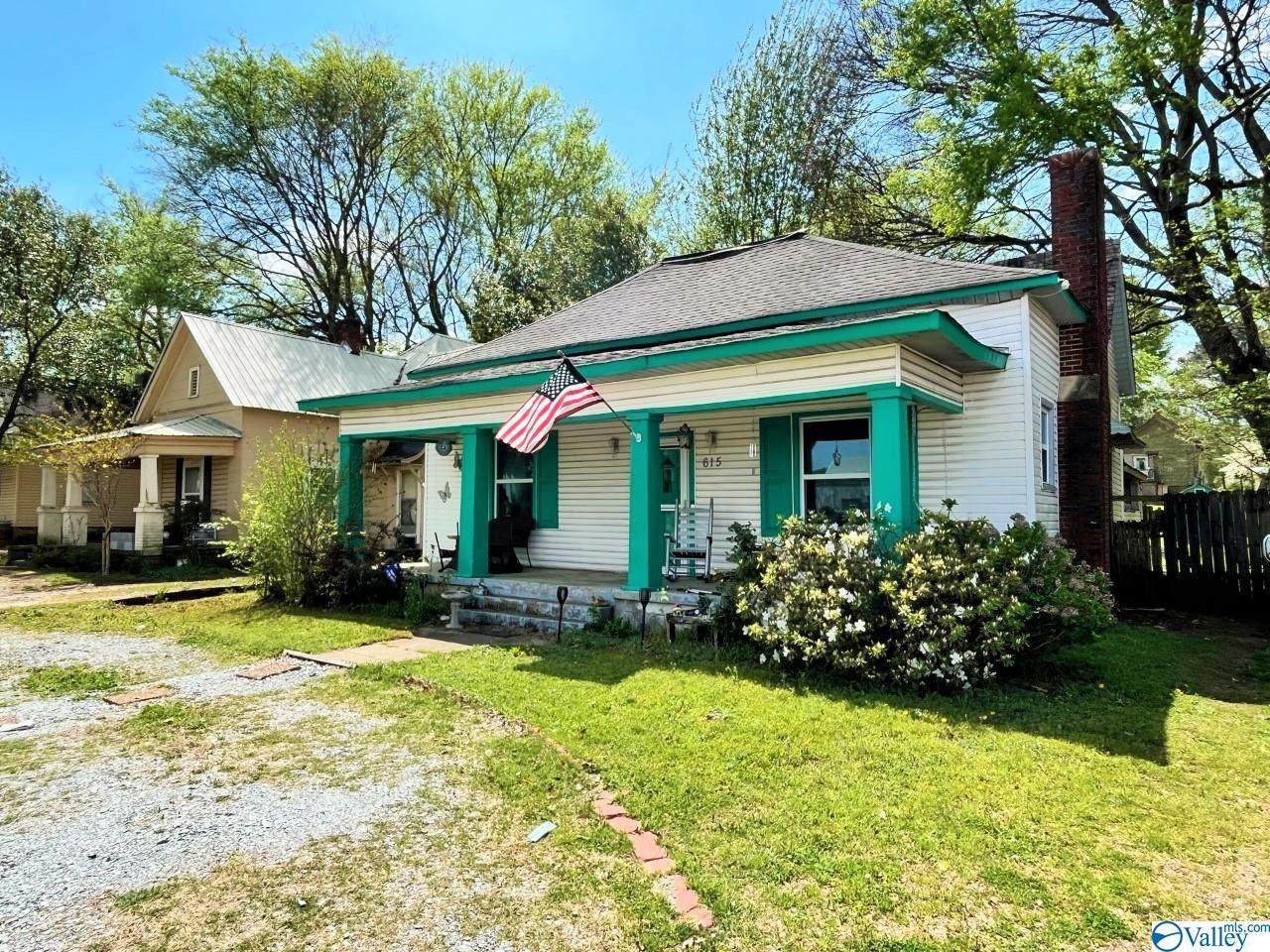 615 Central Parkway - Photo 1