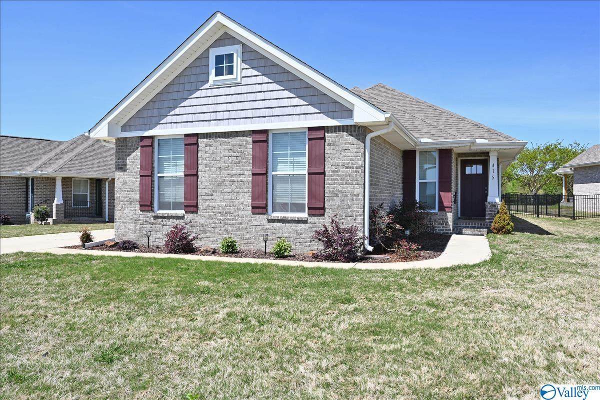 415 Summit Lakes Drive - Photo 1
