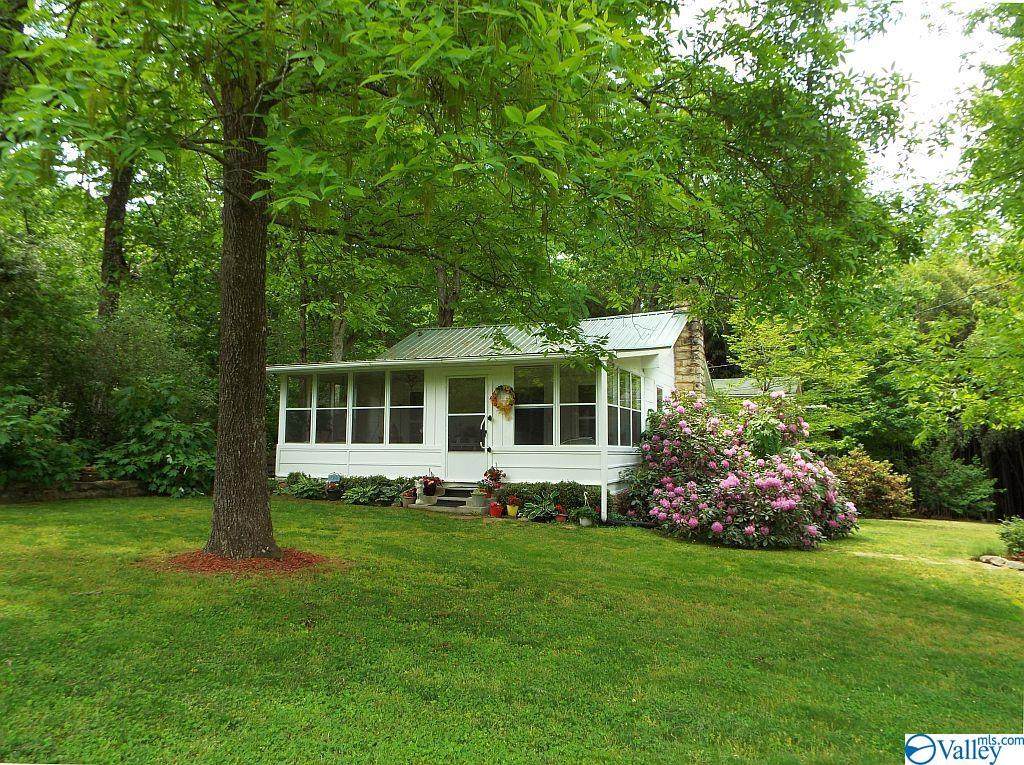 84 Mimosa Street - Photo 1