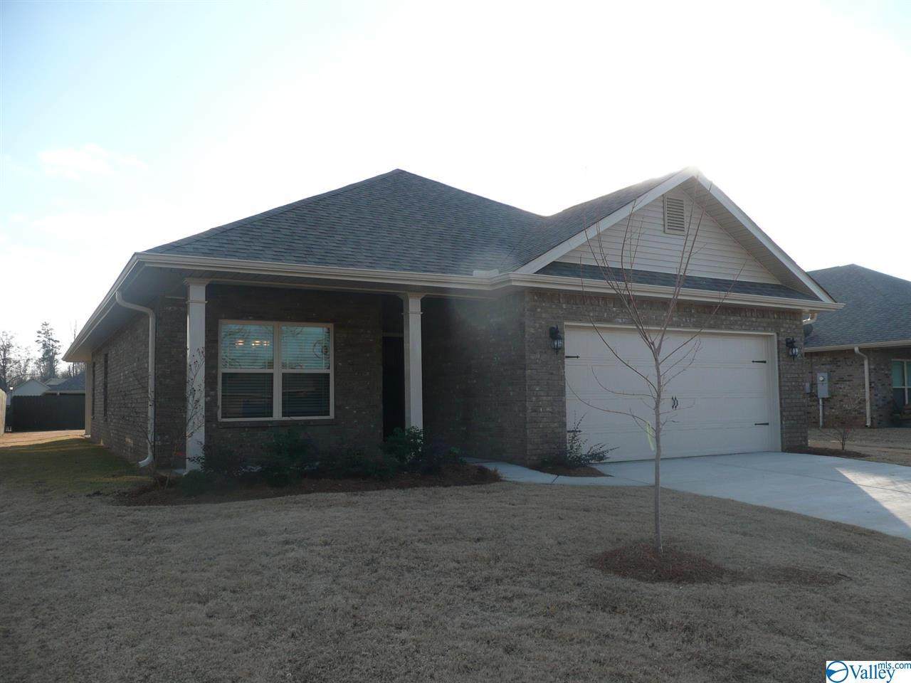 137 Pembridge Lane - Photo 1