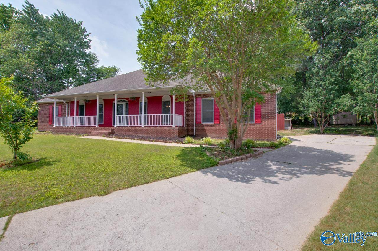 600 Springwood Circle - Photo 1