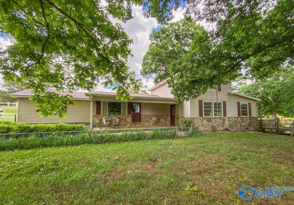 1110 County Road 689 - Photo 1
