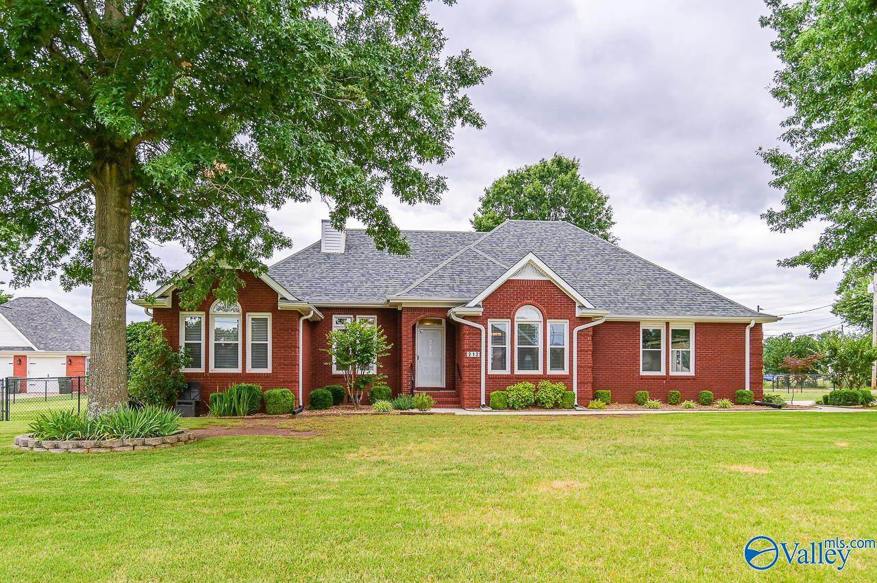 212 Darsey Court - Photo 1
