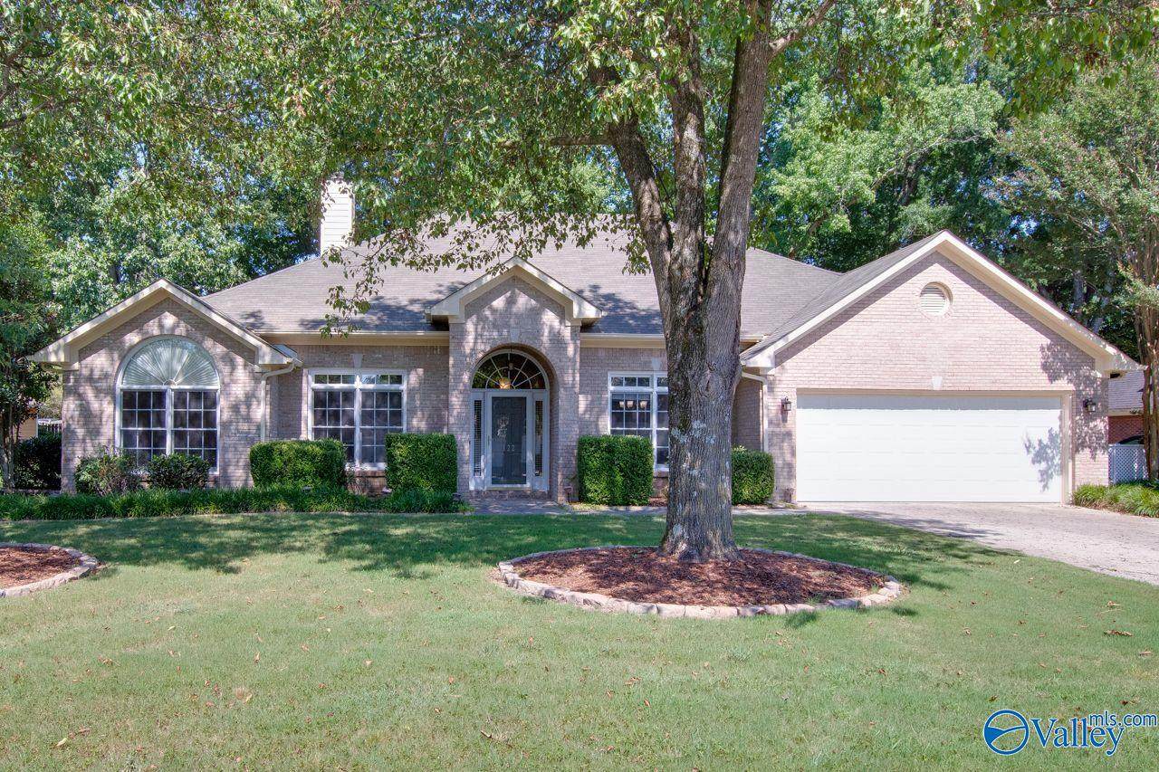 122 Cheval Blvd - Photo 1