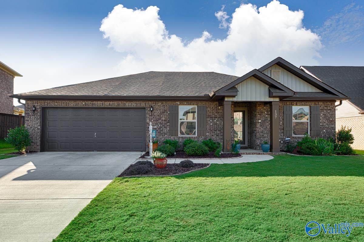 137 Edgestone Drive - Photo 1