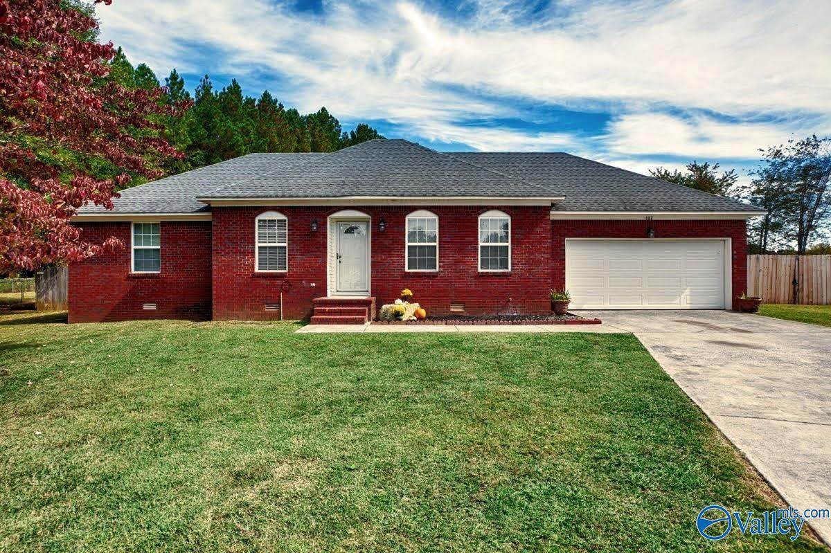107 Coraetta Circle - Photo 1