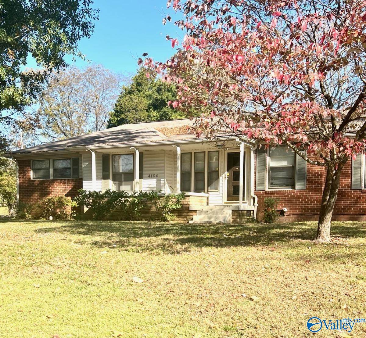 4104 Lakeview Drive - Photo 1