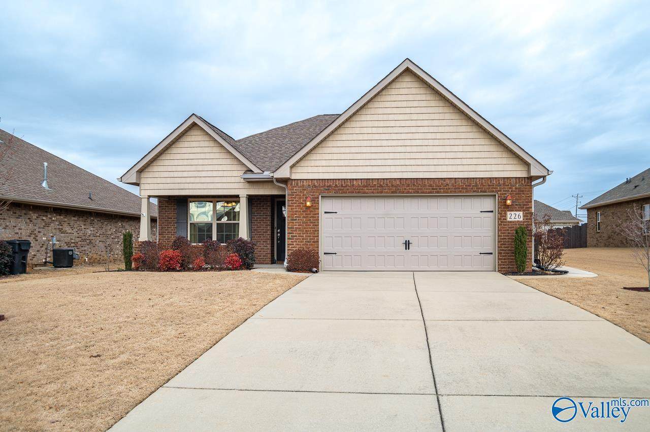 226 Olde Dogwood Trail - Photo 1