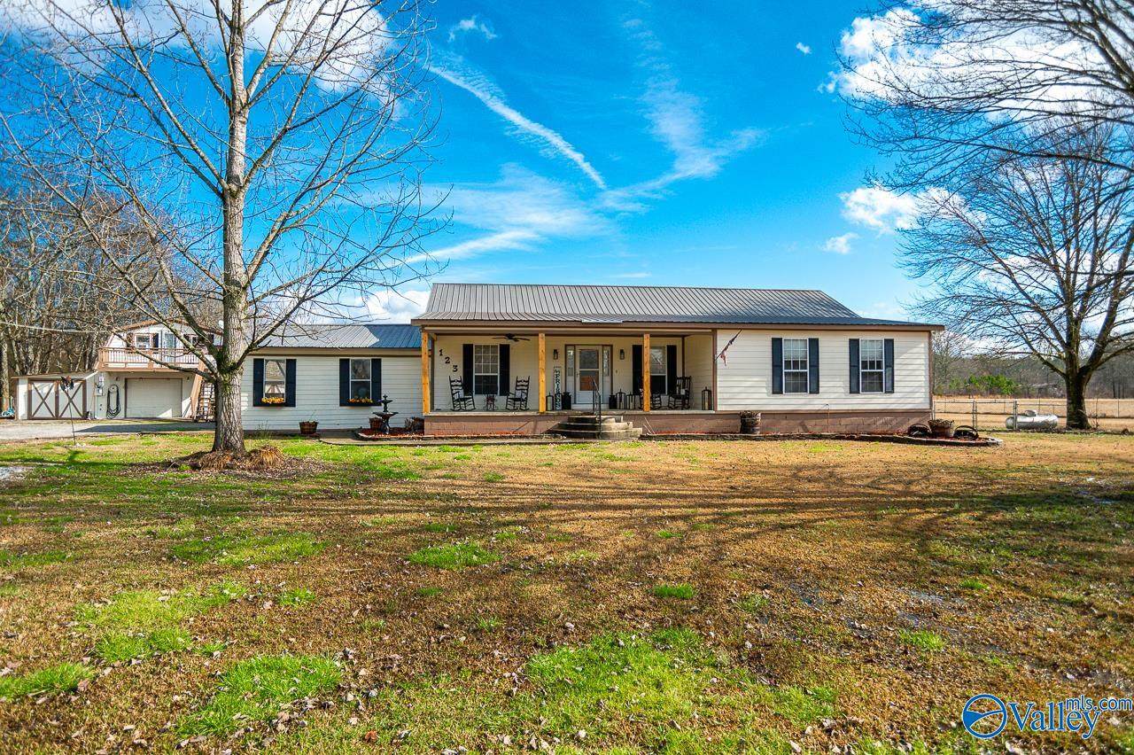 123 Lyle Drive - Photo 1