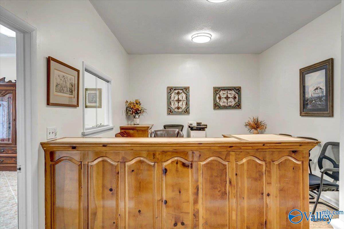 106 Laurel Street - Photo 1