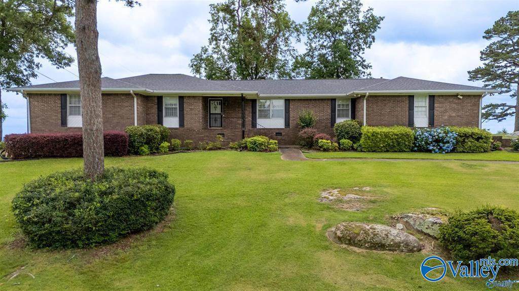 1533 Bellevue Drive - Photo 1