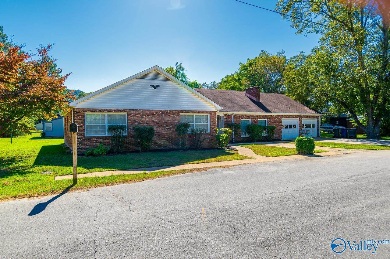 148 Maple Boulevard - Photo 1