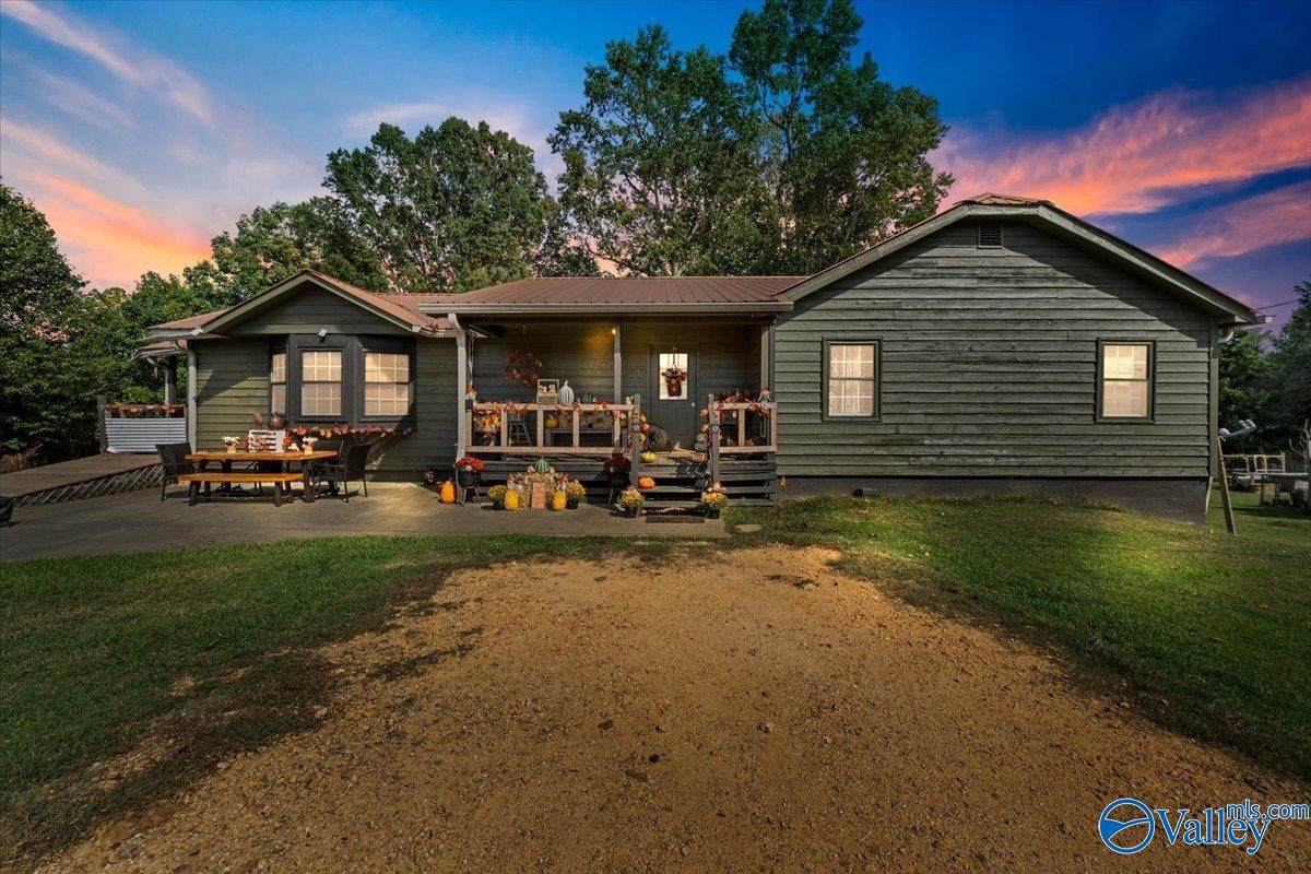 139 Solomon Road - Photo 1