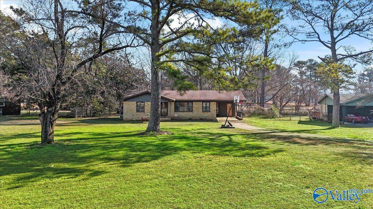 1506 Club View Circle - Photo 1