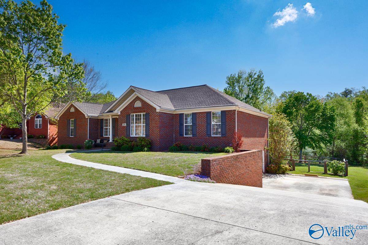 254 Vine Cliff Drive - Photo 1