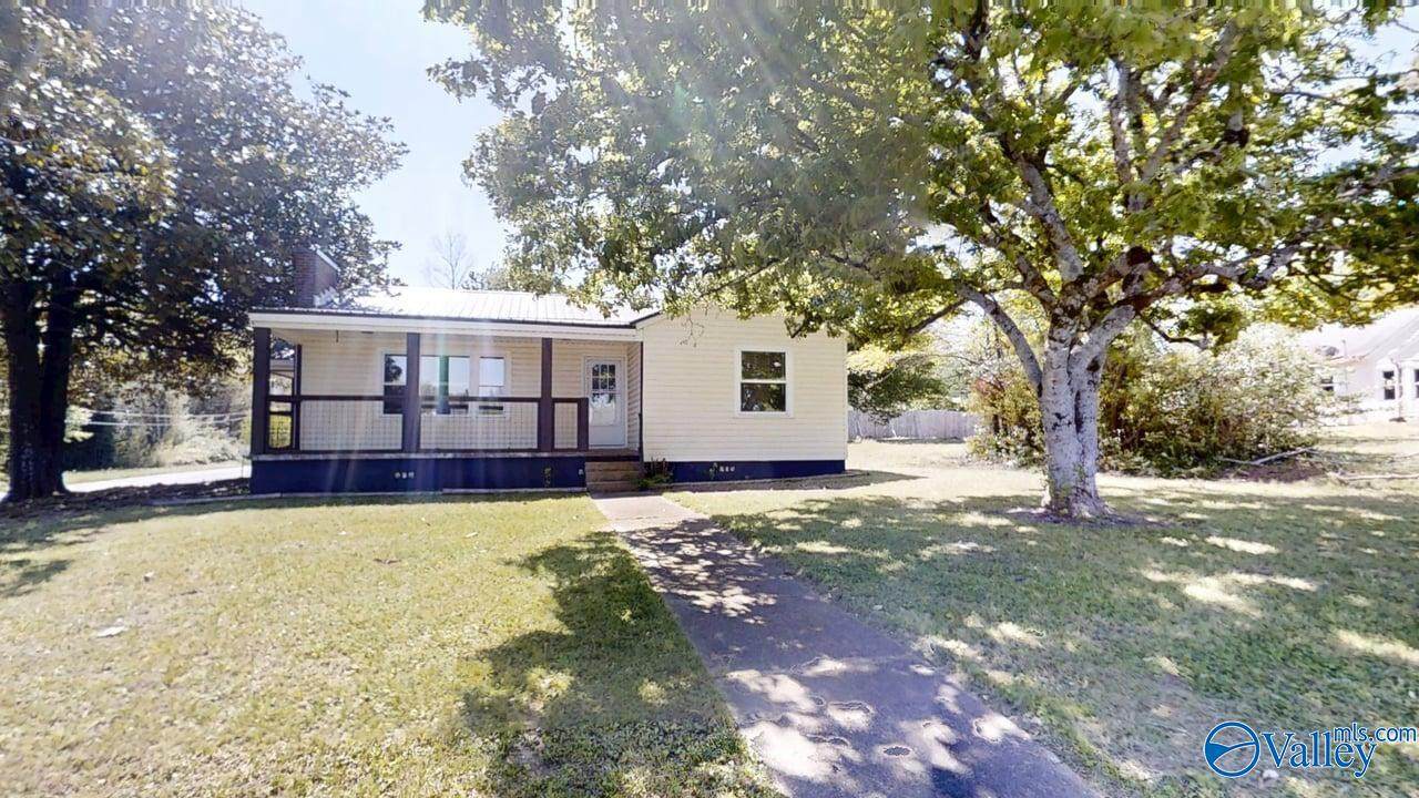 924 Guntersville Road - Photo 1