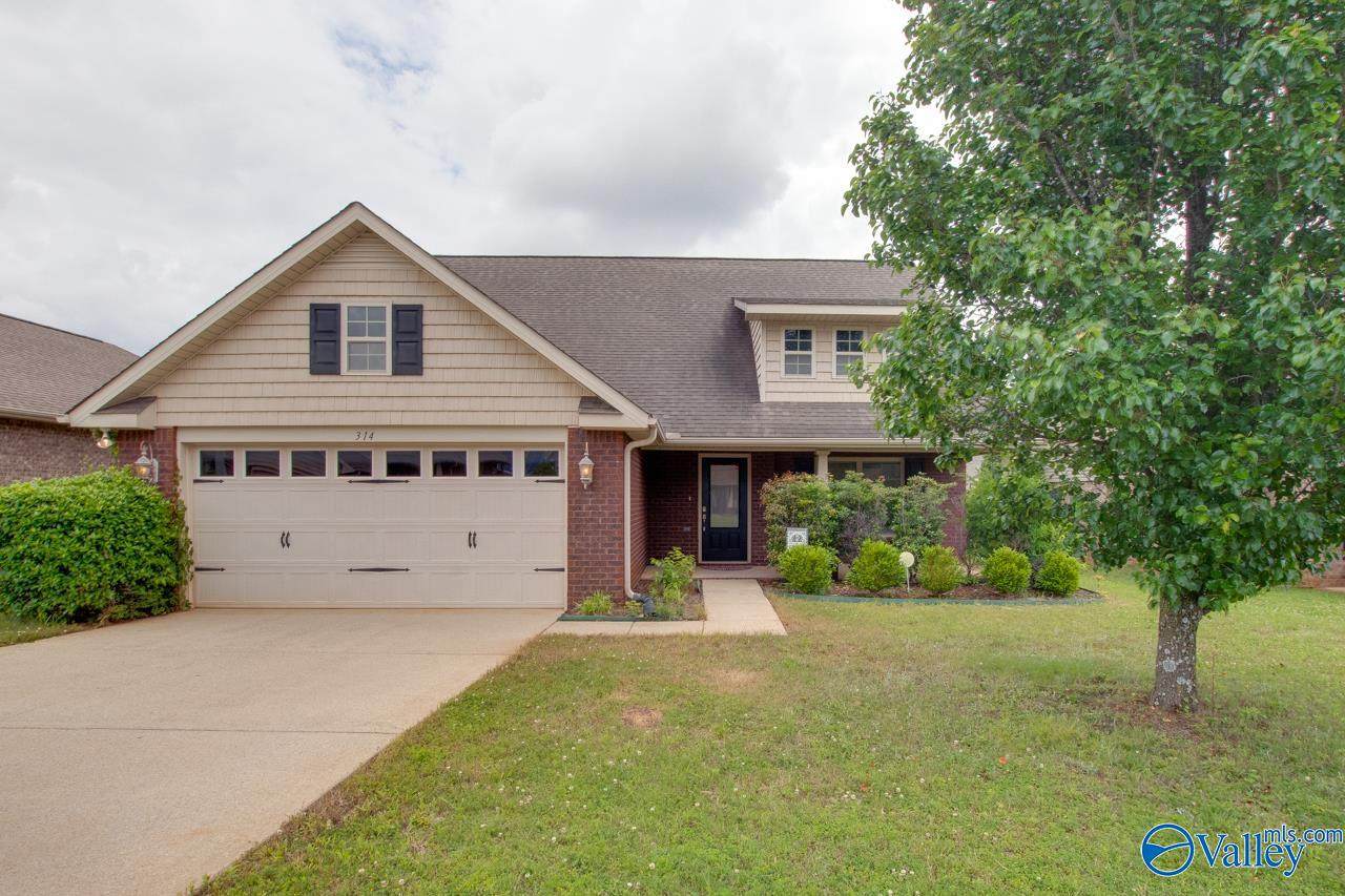 314 Dovington Drive - Photo 1
