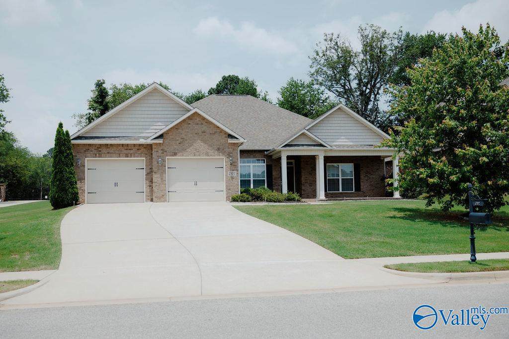 207 Somerton Drive - Photo 1