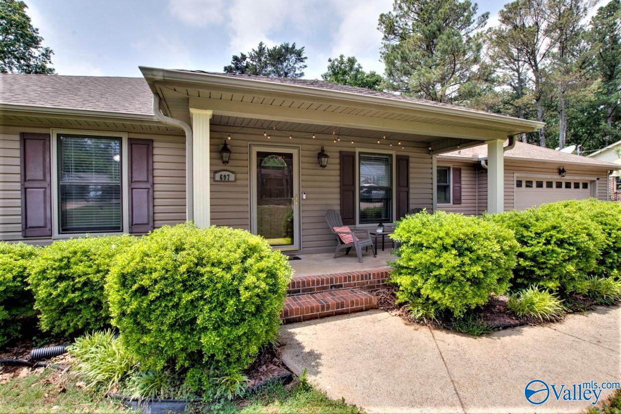 697 Crestview Drive - Photo 1
