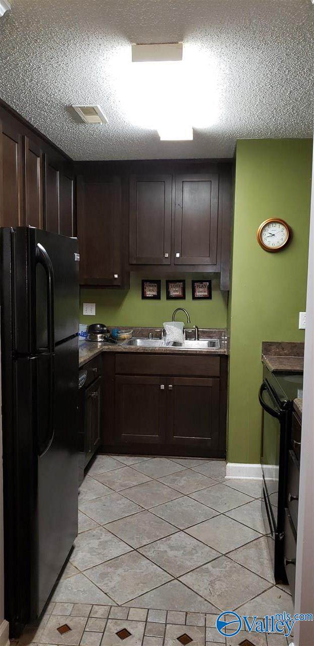 2009 Colony Drive - Photo 1